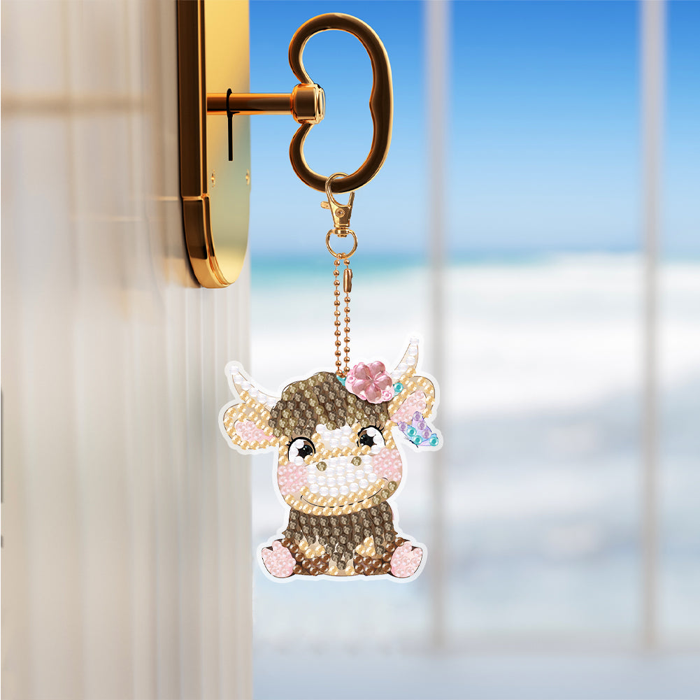 6PCS Double Sided Round Diamond Painting Art Keychain Pendant (Each Busy Cow)
