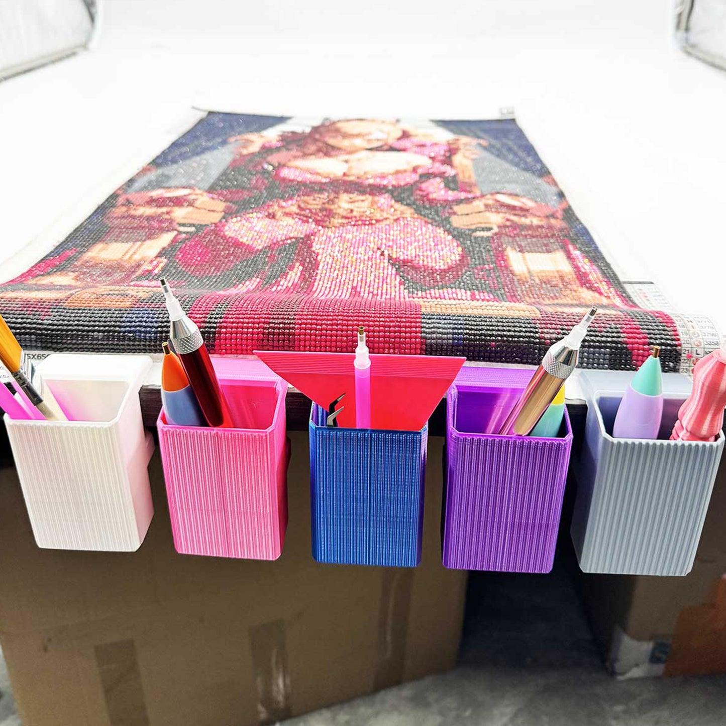 Heavy-Duty Desk Pen Holder Adjustable Clip Space-Saving Desk Organizer (White)