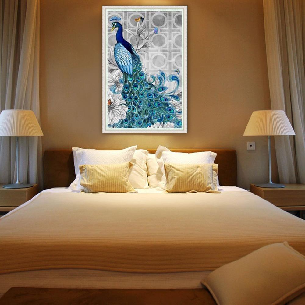 Peacock - Special Shaped Drill Diamond Painting 32*45CM