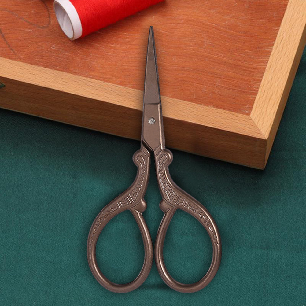 Vintage European Style Scissor Embroidery Scissor 9x4.6cm(Titanium Sharp Head)