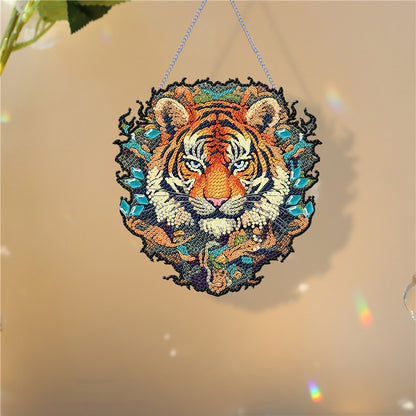 Acrylic Tiger Single-Sided Round Diamond Painting Hanging Pendant (20x20cm)