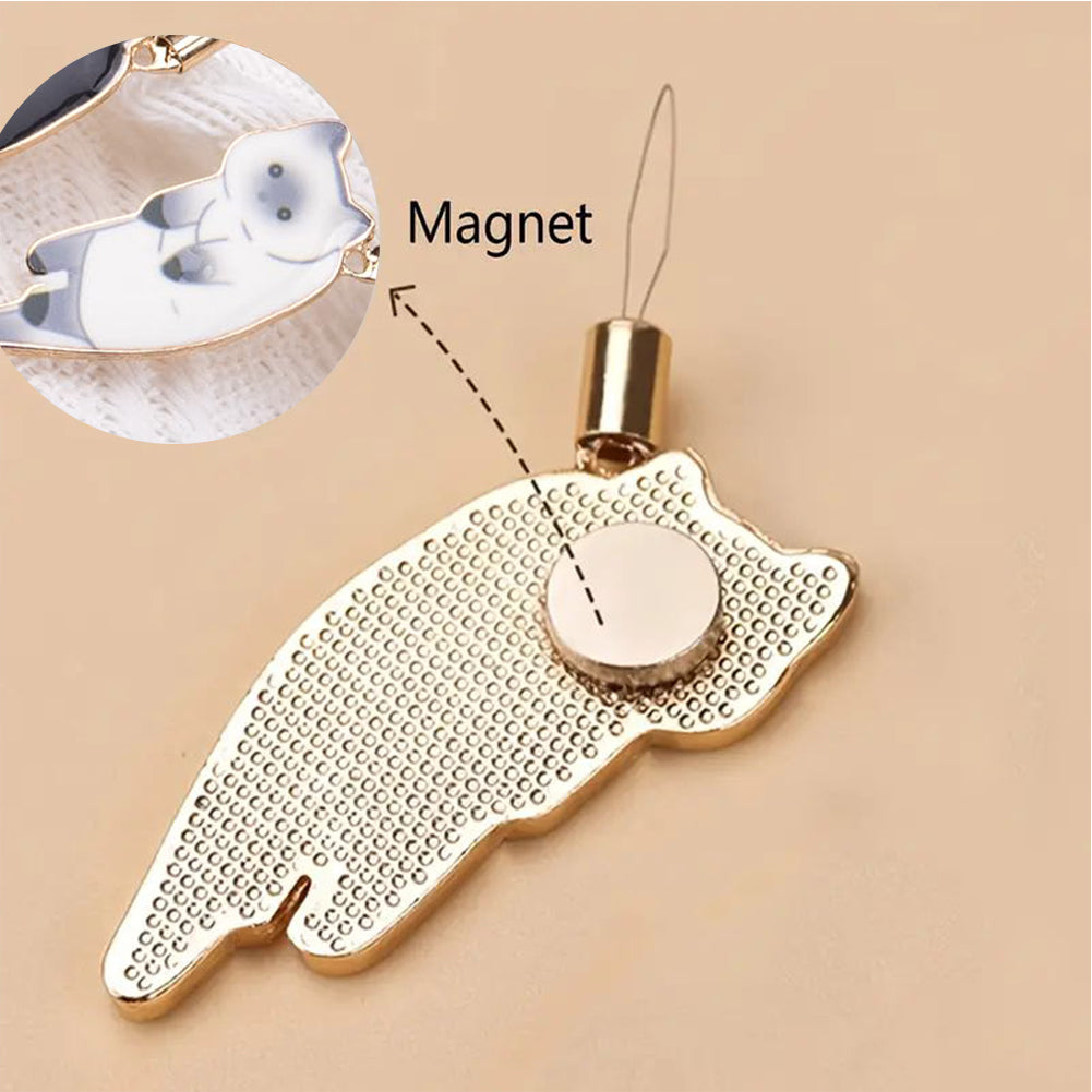 Cute Cat Magnetic Needle Holder Threader Household Magnetic Pin Holder (White)