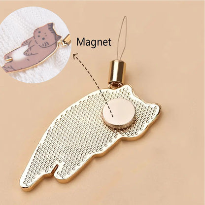 Cute Cat Magnetic Needle Holder Threader Household Magnetic Pin Holder (Brown)