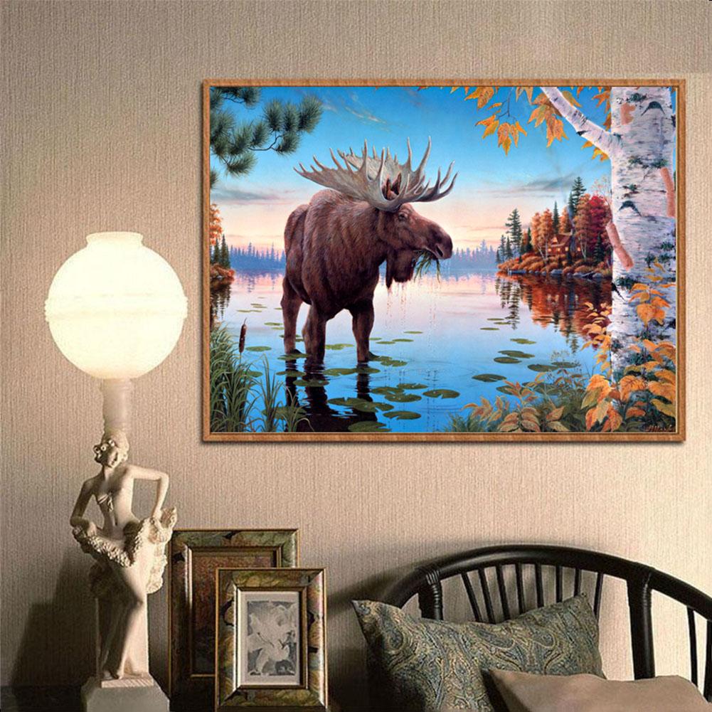 Lakeside Elk - Full Round Drill Diamond Painting 40*30 CM