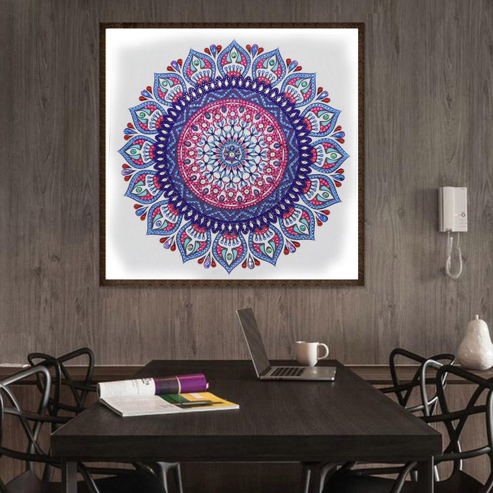 Datura - Special Shaped Drill Diamond Painting 30*30CM