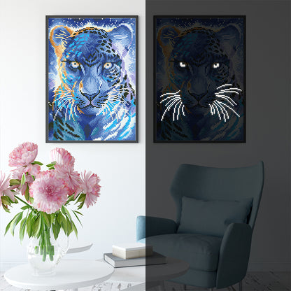 Luminous Tiger - Full Round Drill Diamond Painting 30*40CM