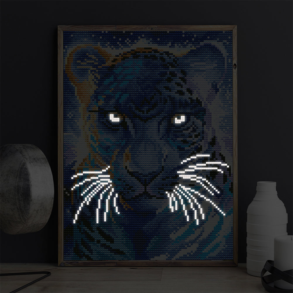 Luminous Tiger - Full Round Drill Diamond Painting 30*40CM