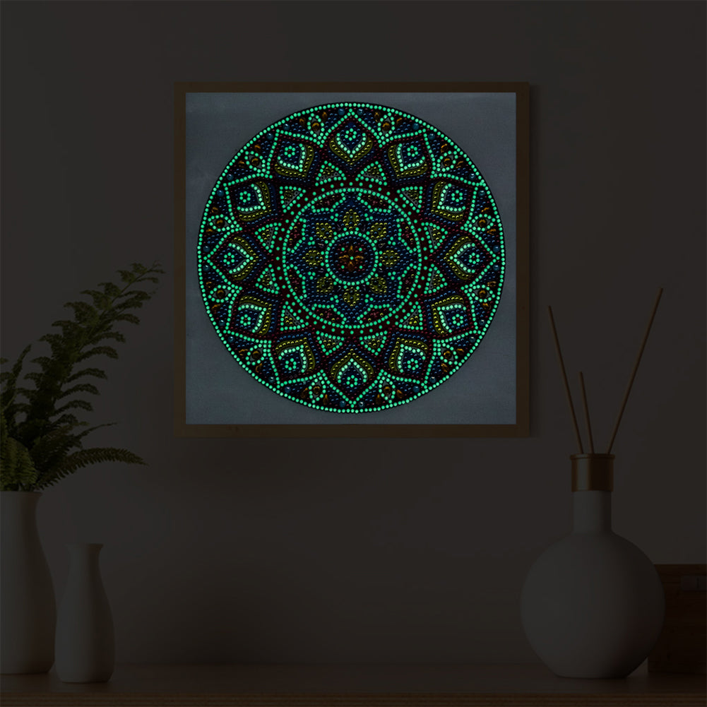 Luminous Datura - Special Shaped Drill Diamond Painting 30*30CM