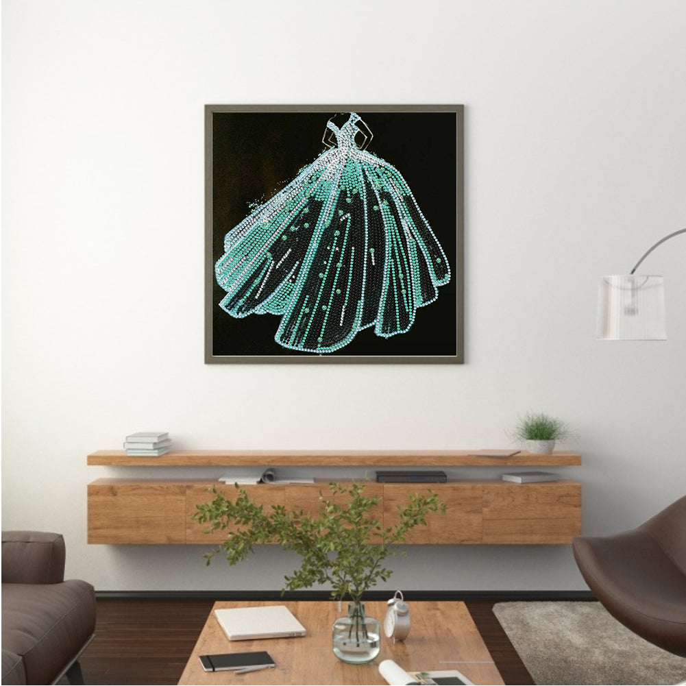 Green Dress - Special Shaped Drill Diamond Painting 30*30CM