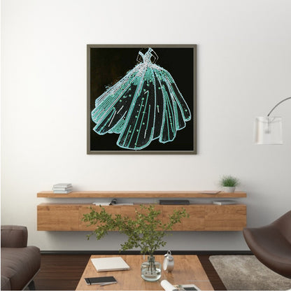 Green Dress - Special Shaped Drill Diamond Painting 30*30CM