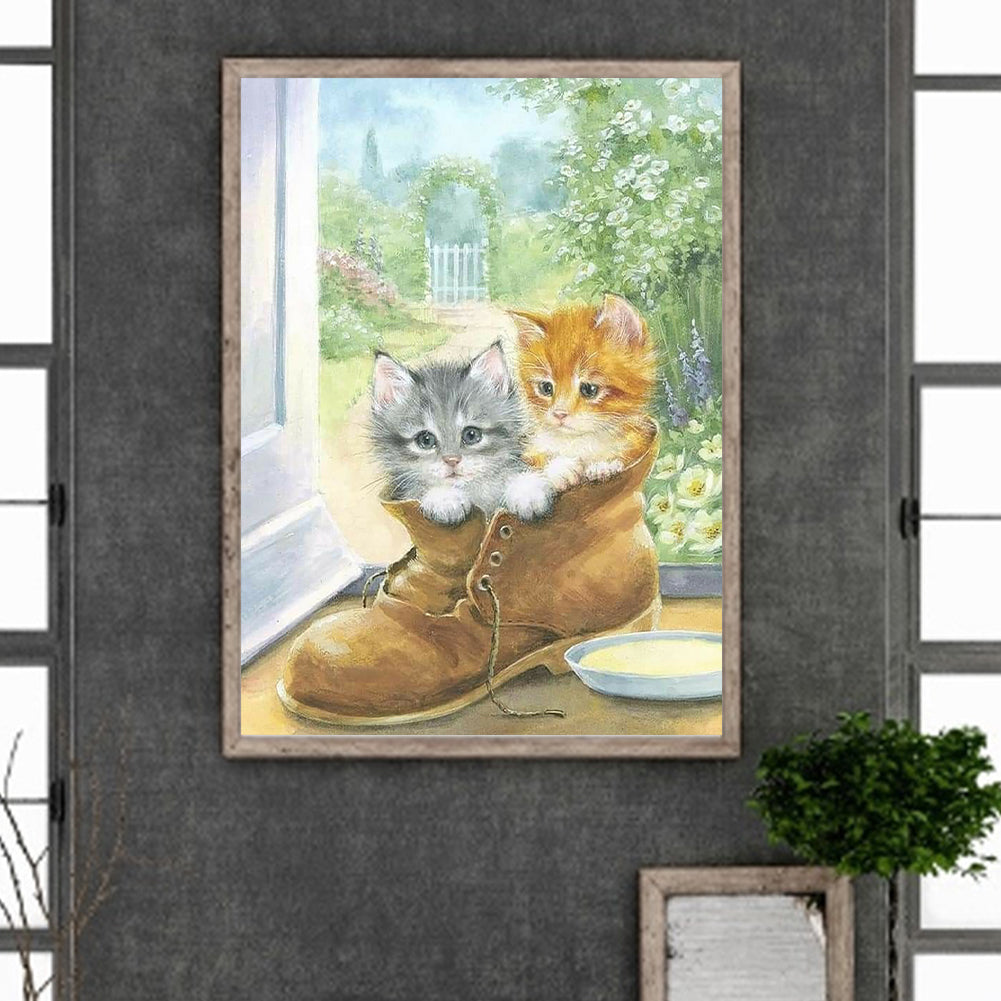 Two Kittens Hiding In Shoes - Full Round Drill Diamond Painting 30*40CM